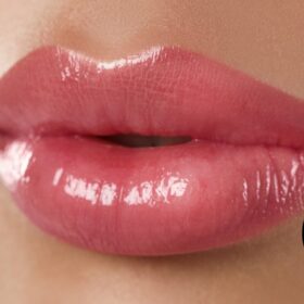 lip-blush-natural-glossy-lips-chalandri-prosopo.jpg