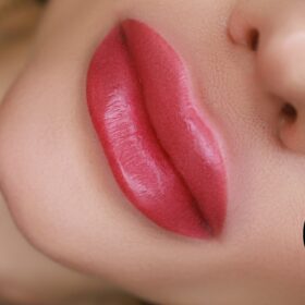 lip-blush-permanent-makeup-full-lips-natural-color-prosopo.jpg